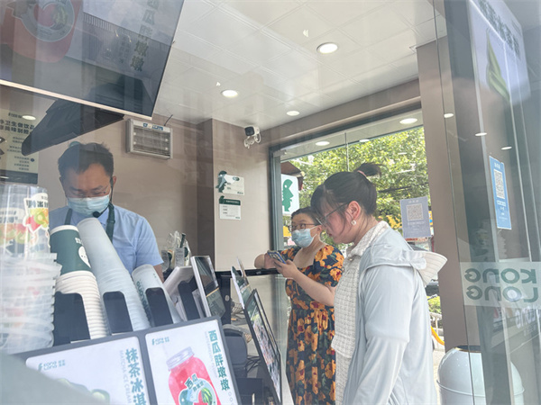 开家恐龙传奇奶茶加盟店，需要考虑哪些因素？