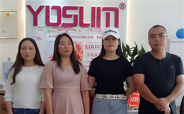 YOSUM衣诗漫女装加盟