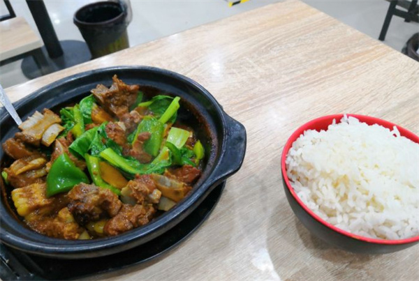 速味居黄焖鸡加盟