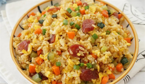 特色炒饭加盟