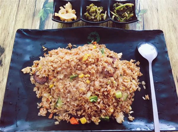 特色炒饭加盟