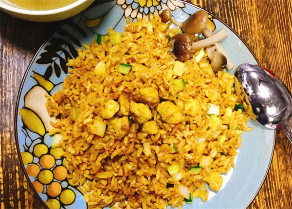 特色炒饭加盟