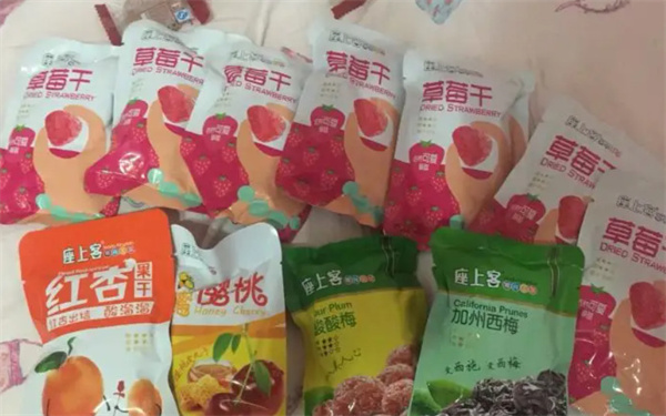 座上客零食加盟