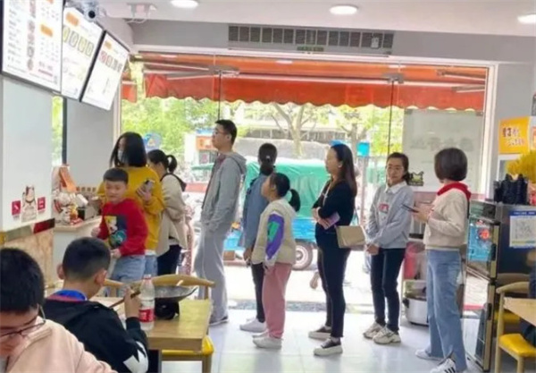 唐记同福金汤酸菜鱼加盟