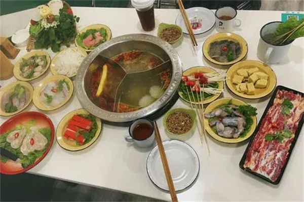 万能煮市井火锅加盟费