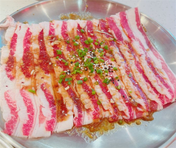卿古炭火烤肉加盟