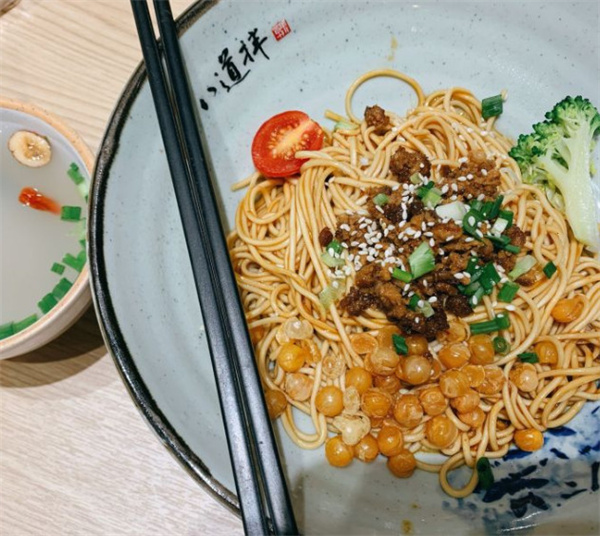 八道拌面加盟