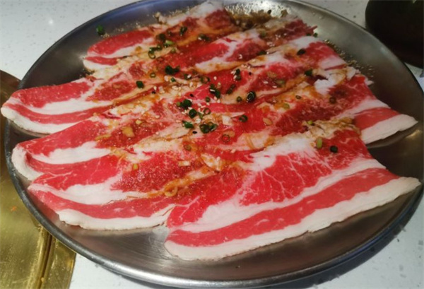 卿古炭火烤肉加盟