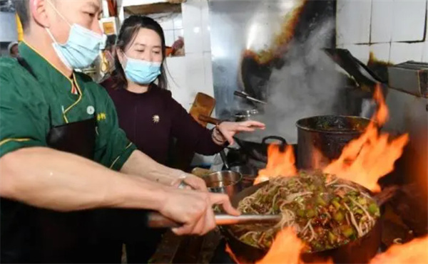 玲玲米粉加盟