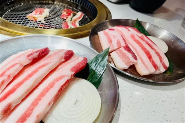 卿古炭火烤肉加盟