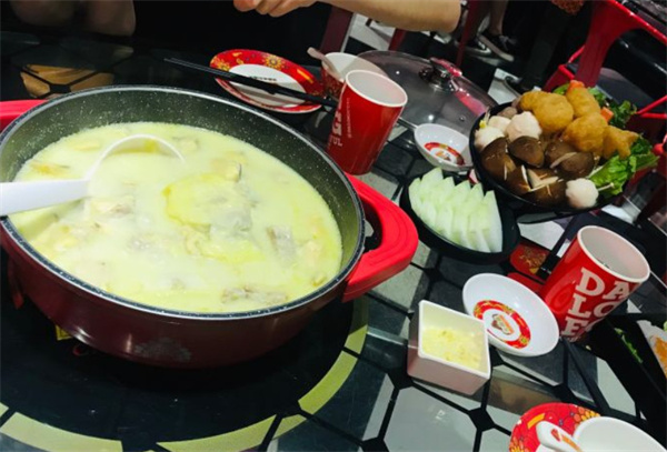 榴莲鸡煲加盟