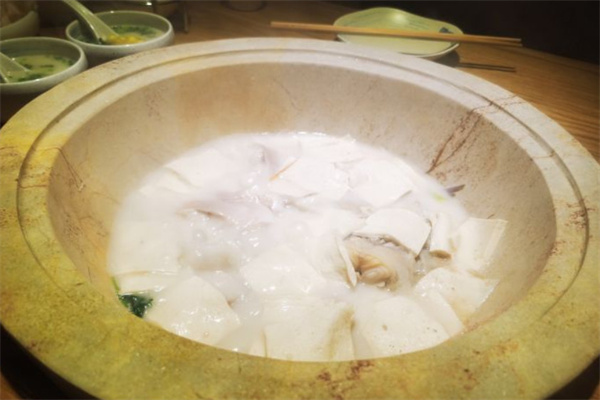 郑州石锅鱼加盟