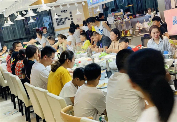 逛呲涮吧加盟