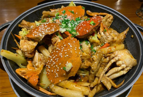 嗨膳肉蟹煲加盟