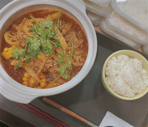 蟹小煲肉蟹煲加盟
