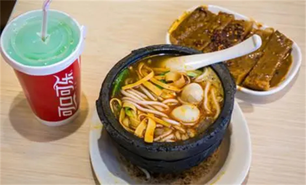 姐弟俩土豆粉里面都有什么？