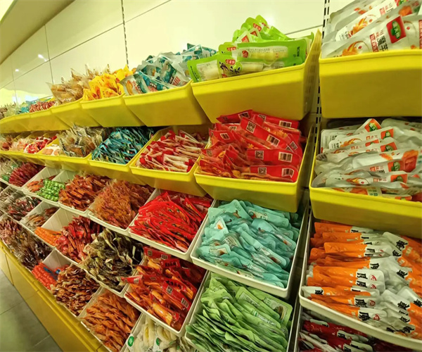 喻小苏零食店加盟