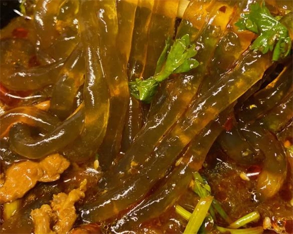 大嘴巴酸辣粉