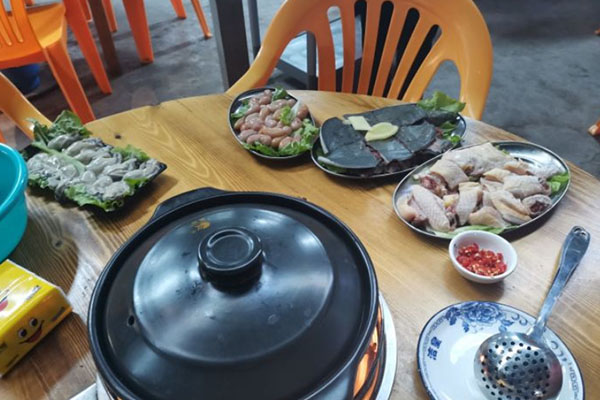 鼎记甲鱼鸡子牛鞭煲