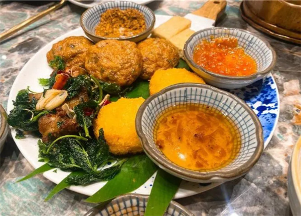 火烧云傣家菜加盟