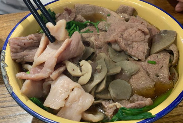 李展展生烫牛肉面加盟