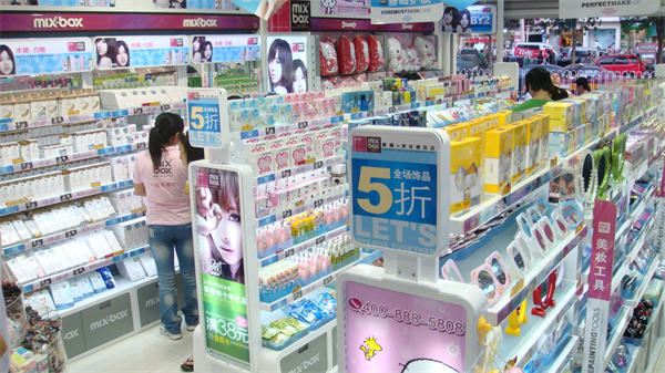 美爆潮品店加盟