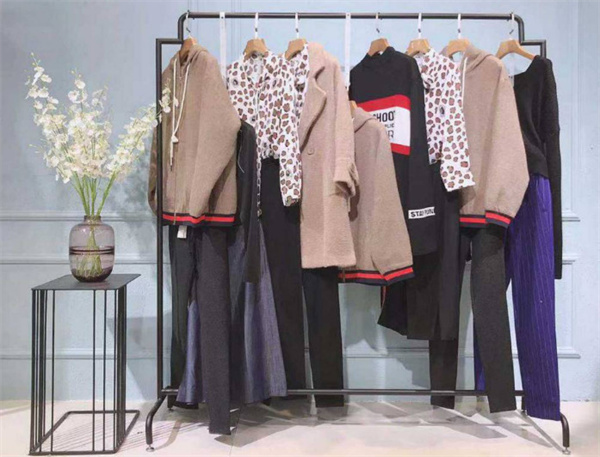 品牌服装折扣店加盟