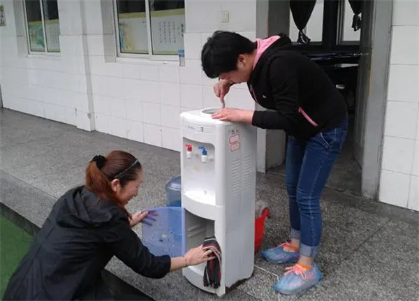 饮水机清洗加盟