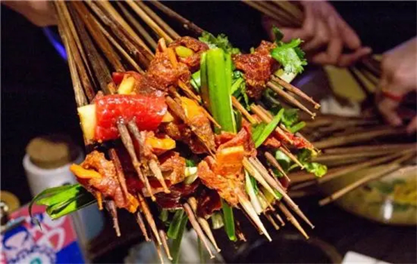 酒鲜特色火锅串串加盟