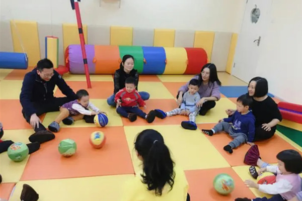美术班加盟