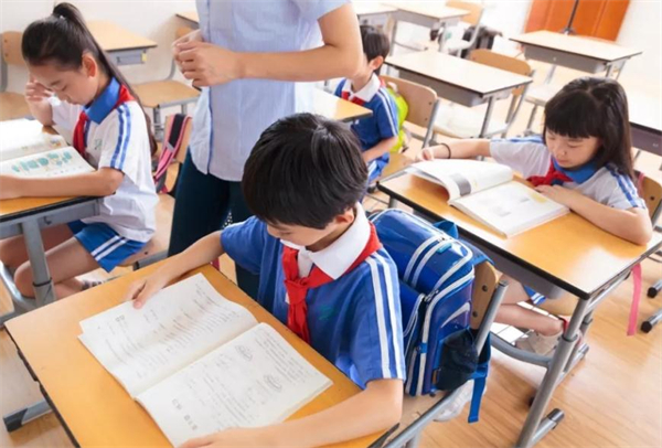 中小学教育加盟
