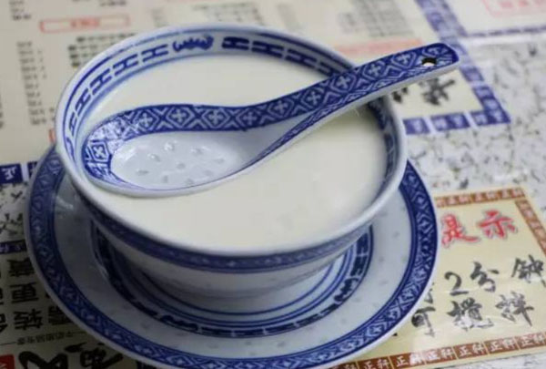 黄氏正轩牛奶甜品加盟