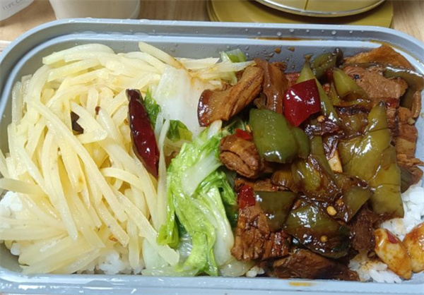 饭香老饭盒加盟