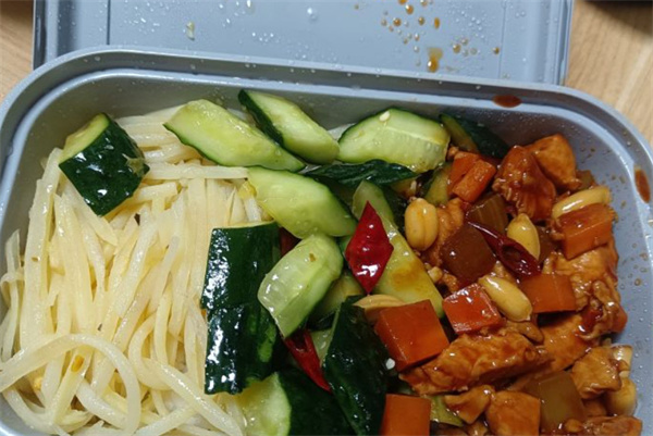 饭香老饭盒加盟
