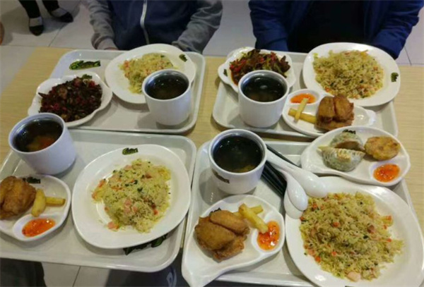 36道菜自选快餐加盟