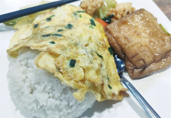 36道菜自选快餐加盟