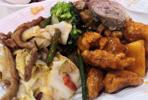 36道菜自选快餐加盟