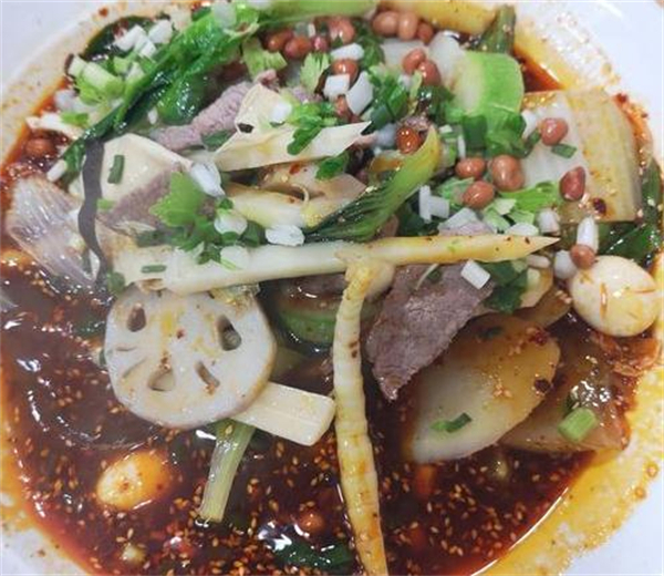 英晨冒菜火锅式麻辣烫加盟
