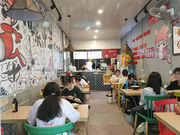 品牌螺蛳粉店加盟