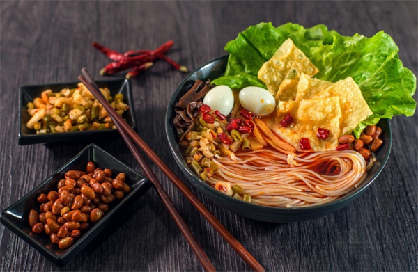 品牌螺蛳粉店加盟