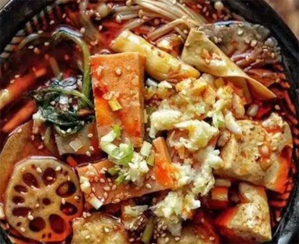 英晨冒菜火锅式麻辣烫加盟