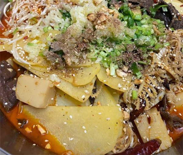 英晨冒菜火锅式麻辣烫加盟
