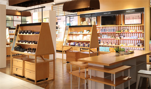 连锁化妆品店加盟