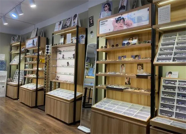 品牌眼镜店加盟怎么样？