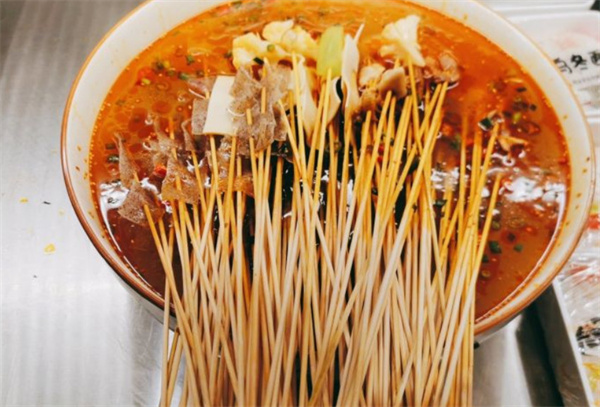 阿婆麻辣烫加盟