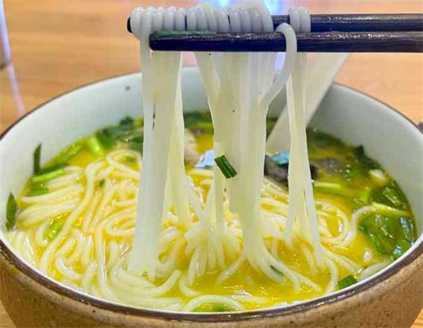子宸什夹婆乌鸡米线加盟