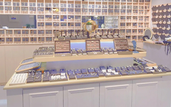 小型饰品店加盟