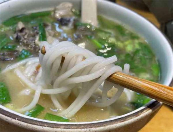 子宸什夹婆乌鸡米线加盟
