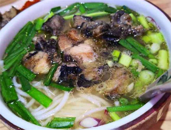 子宸什夹婆乌鸡米线加盟
