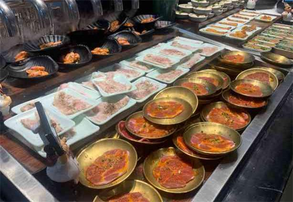 東盛碳烤自助料理加盟